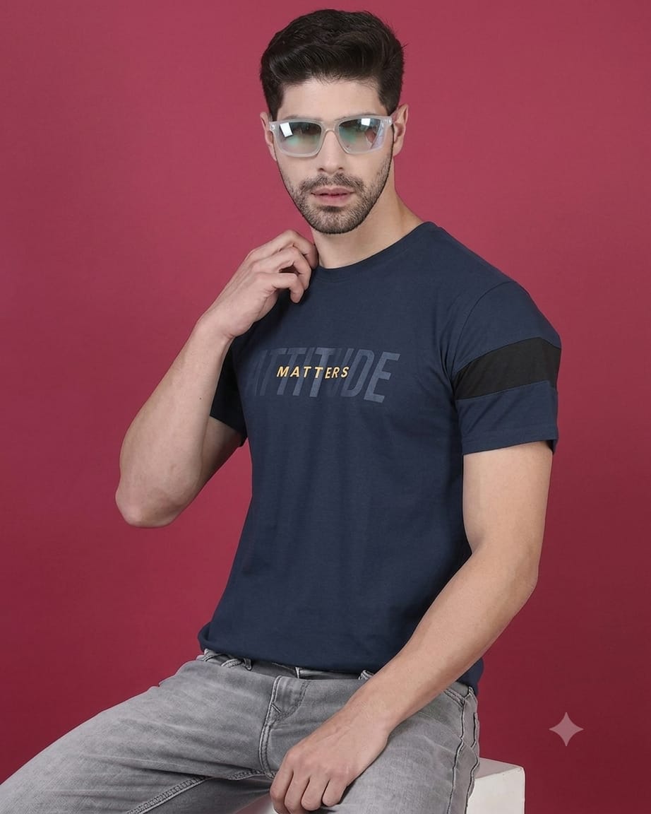 Men Solid Black Slim Fit Tshirt